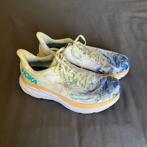 HOKA Womens Clifton 8, Size 8